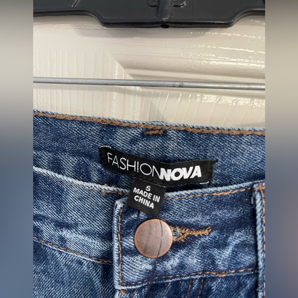Fashion Nova Nicki Boyfriend Jeans - Picture 16 of 16